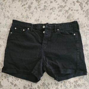 - Madewell high rise demin short black plus size 32.
